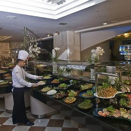 منتجع كيرفانزاراي ثيرمال 5*
